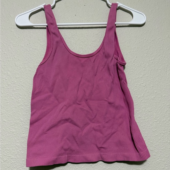Vibrant Pink Ribbed Tank Top - Picture 2 of 4